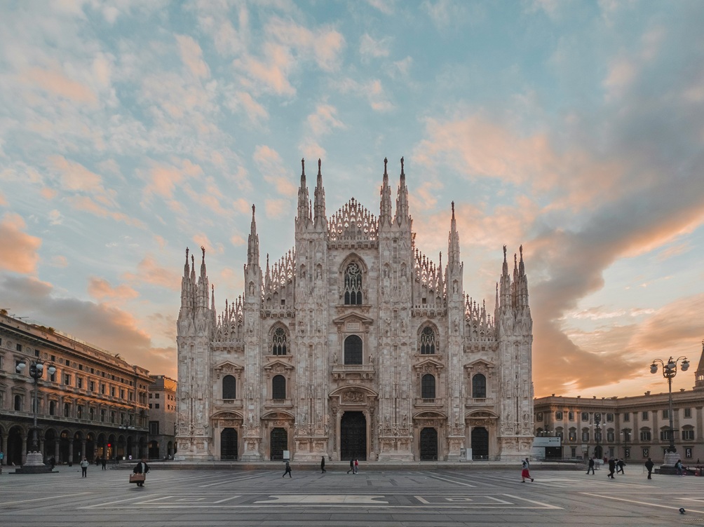Luxury travel Milan fashion experience